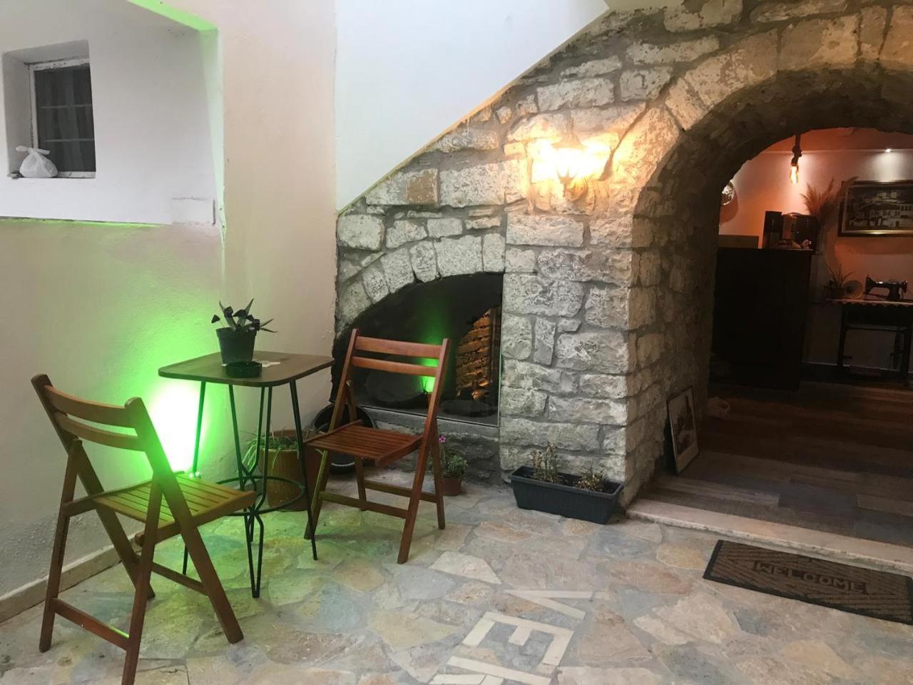 Bujtina Veritos Berat Exteriör bild