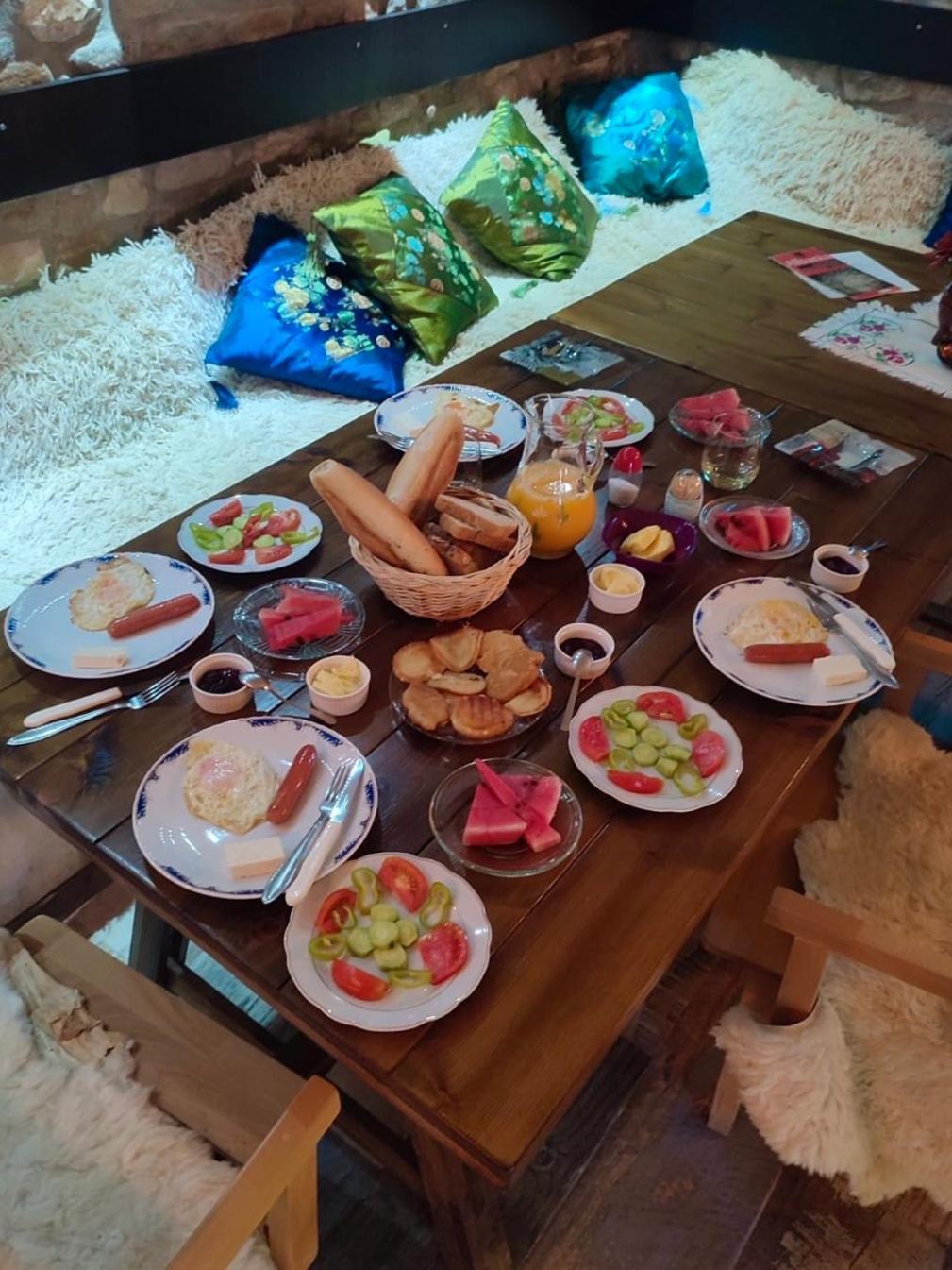 Bujtina Veritos Berat Exteriör bild